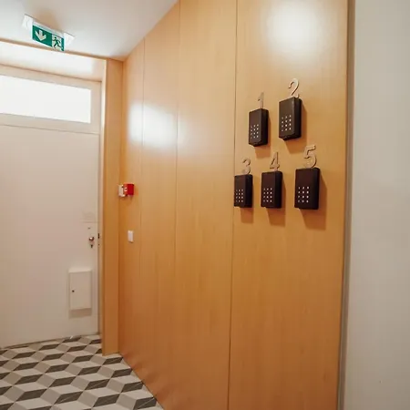 Aliados Suites By Homing Guest house