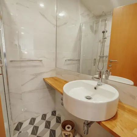 Aliados Suites By Homing Guest house *